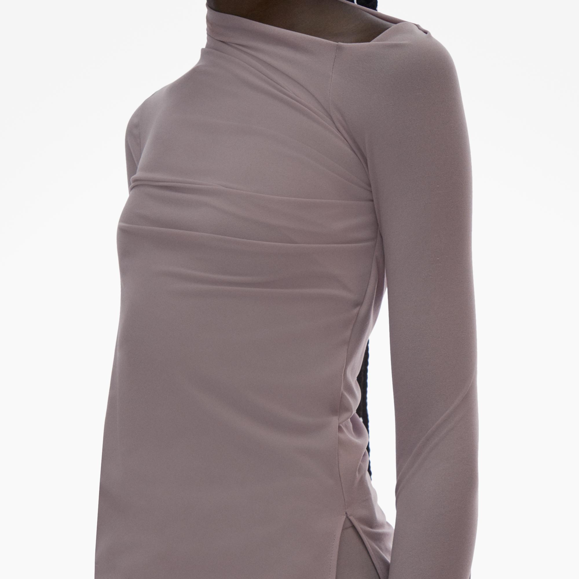 asymmetrical long sleeve top        <h3 class=