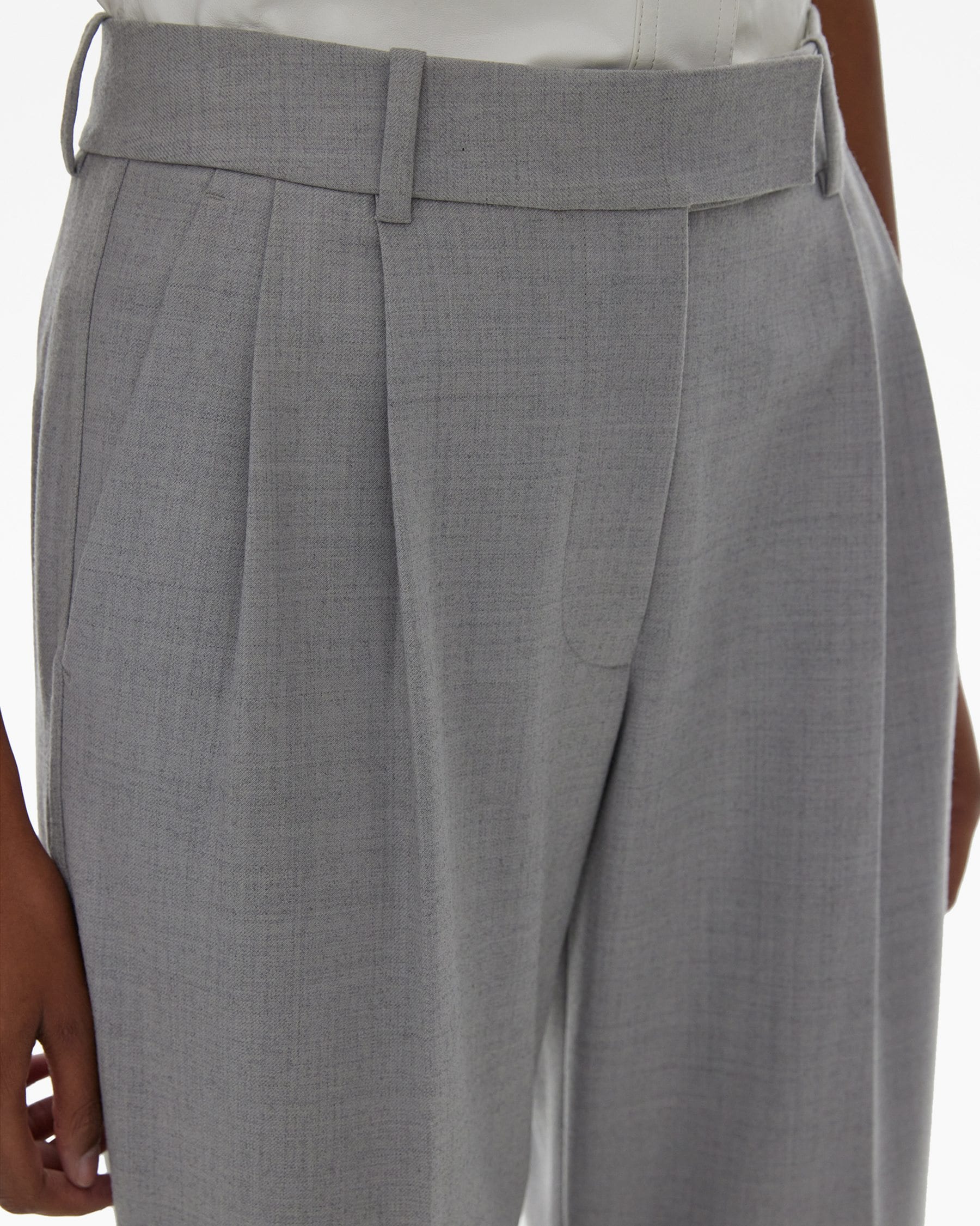 Pleated Stretch Wool Pant